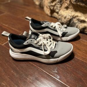 Vans Ultrarange mens size 6.5/womens size 8